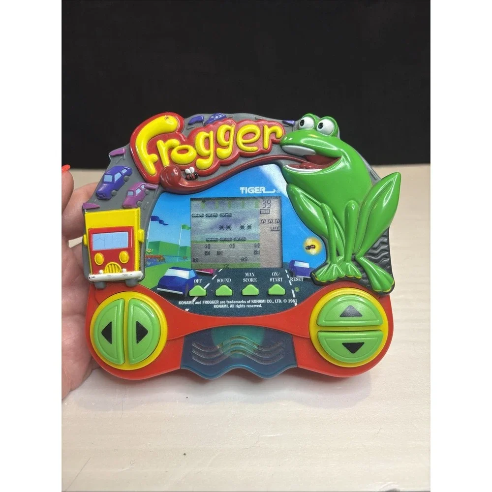 Tiger Electronics Frogger Handheld Game 1999 Vintage LCD Retro Arcade 60-041
